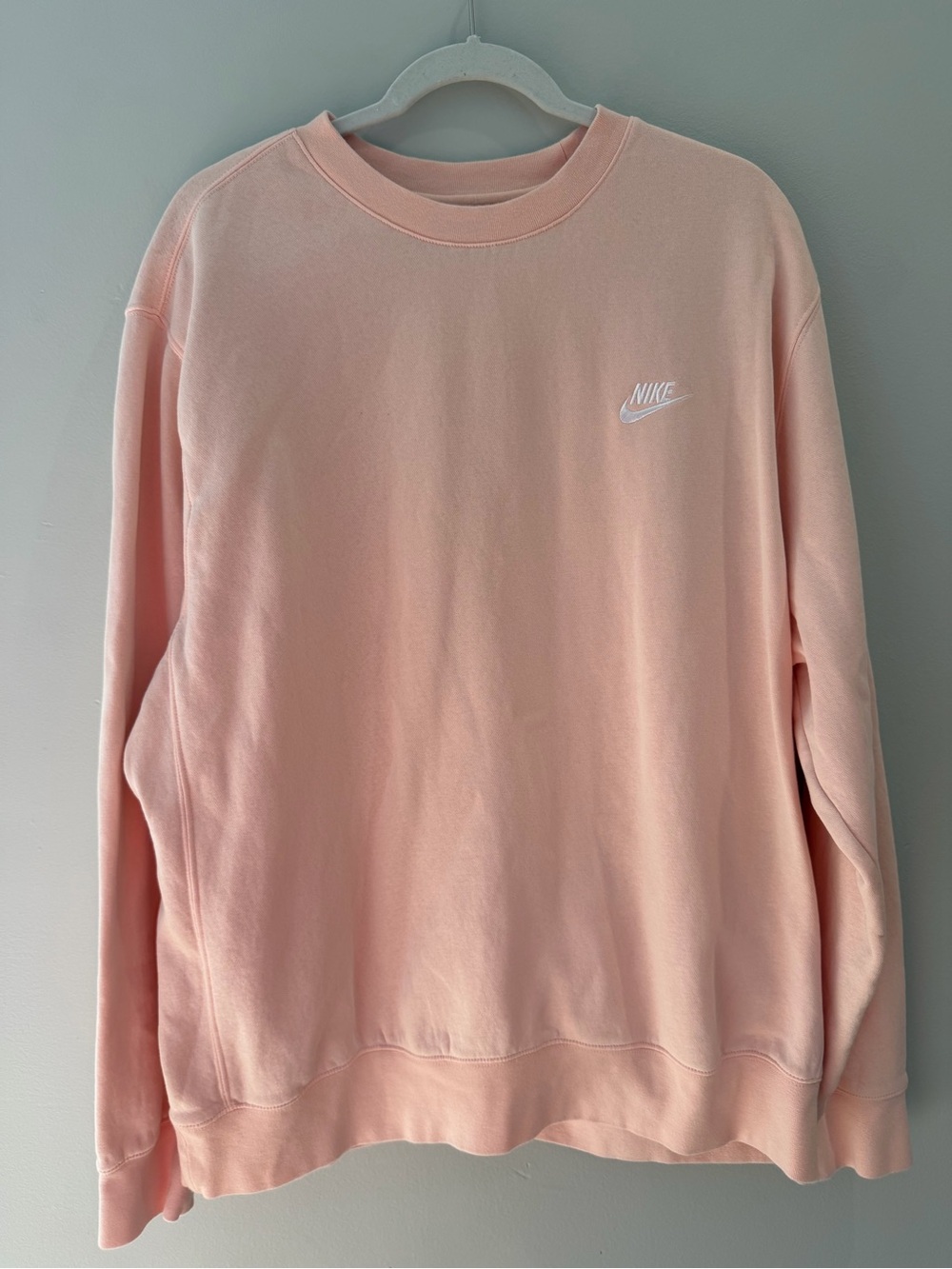 Nike Mens coral Crewneck Sweatshirt